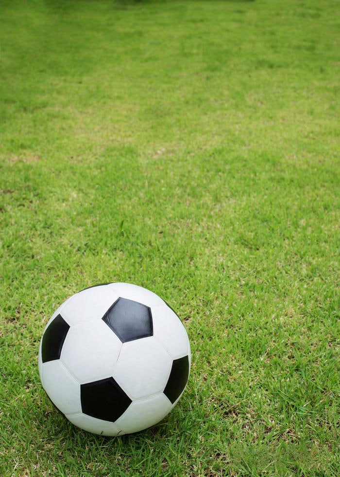 足球爱好者使用足彩推荐今日热门推荐观看比赛